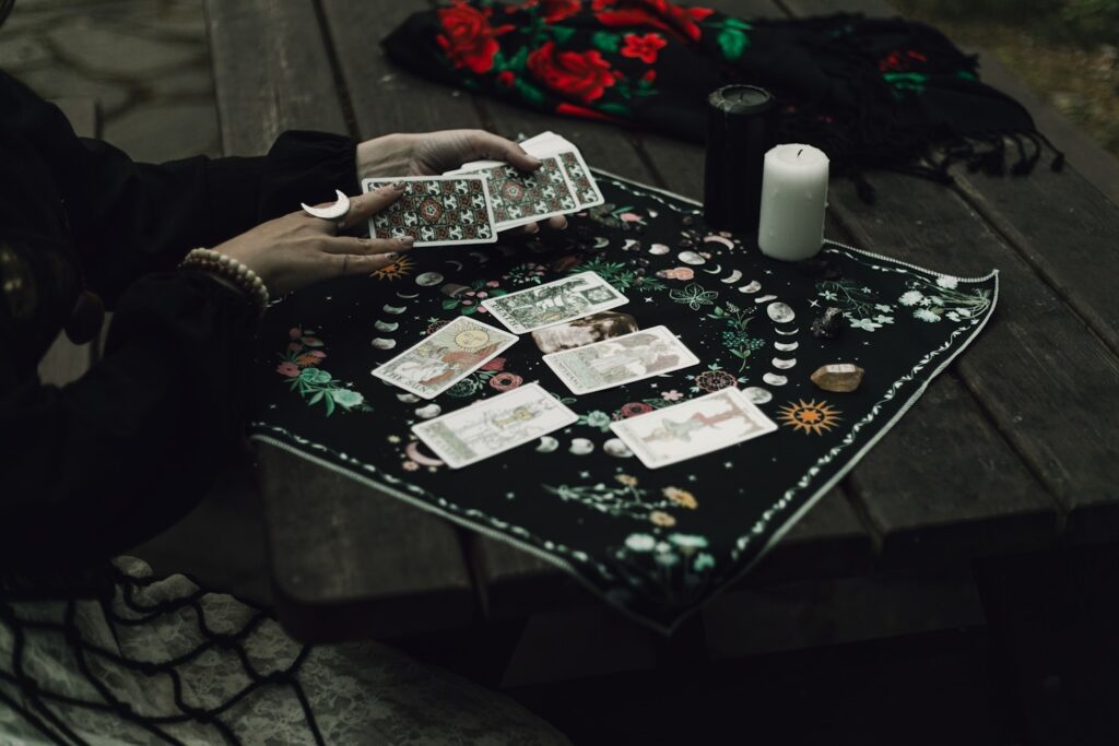 Dicas para explorar o misticismo no dia a dia